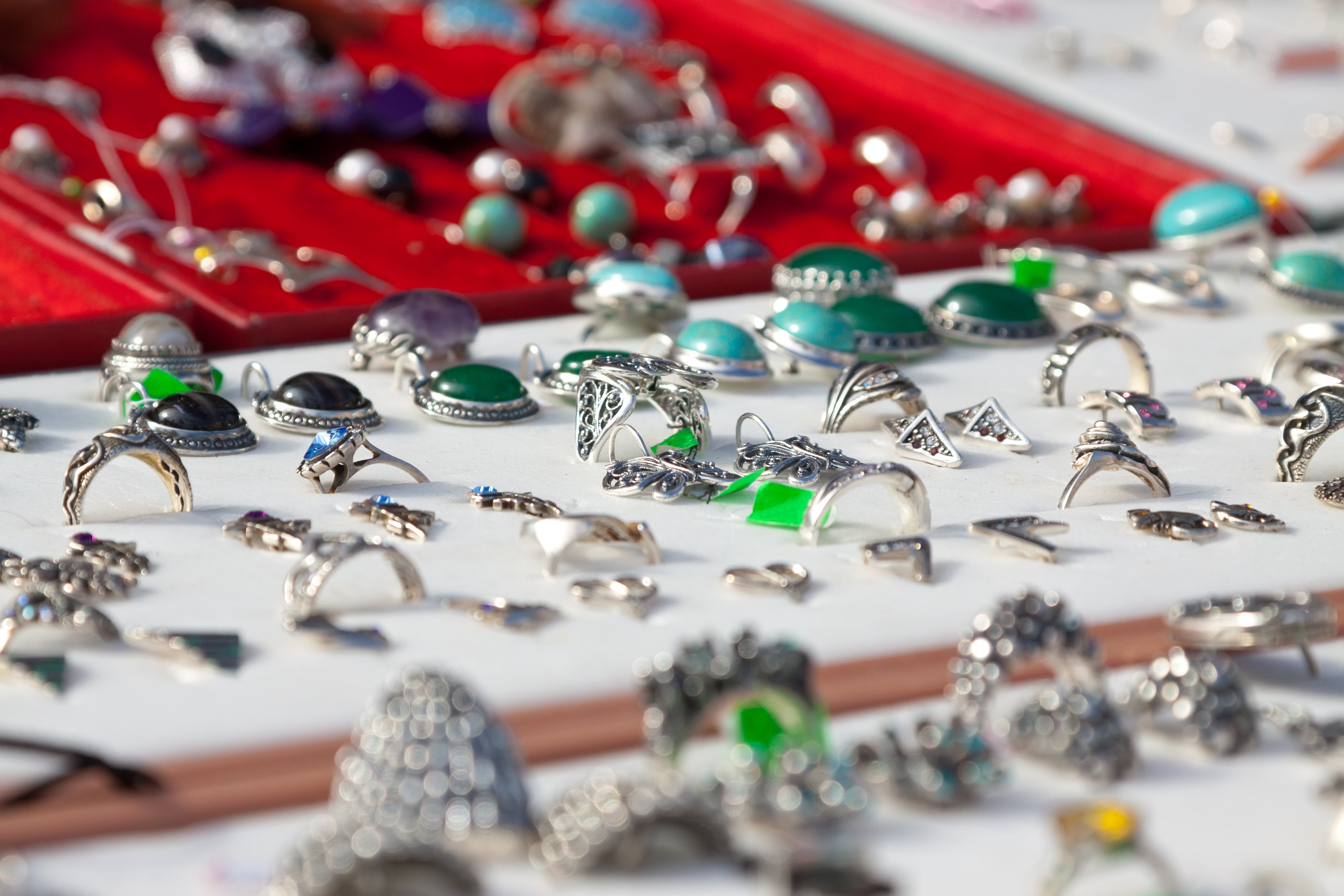 Hidden Gemstone Markets in Jaipur You Must Explore