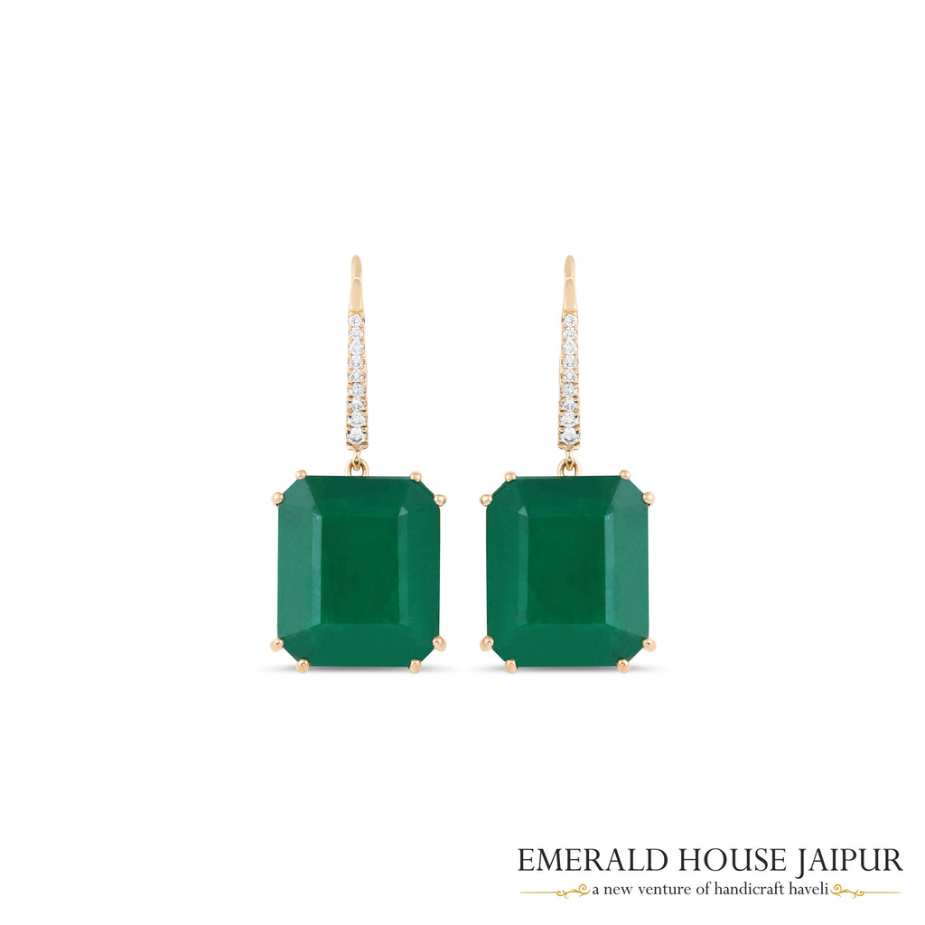 Timeless Zambian Emerald Earrings – 21 Carats of Classic Elegance