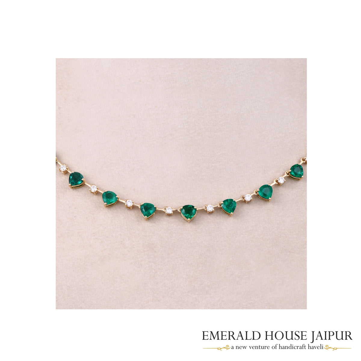 Heart-Shaped Emerald and 18K Gold Necklace