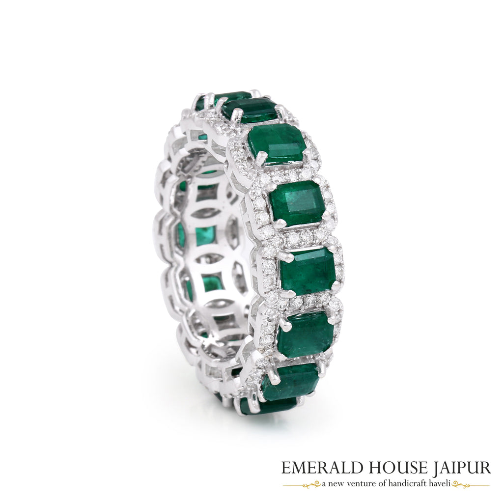 Rectangular Step-Cut Zambian Emerald & Round Brilliant-Cut Diamond Band Ring in 18K White Gold