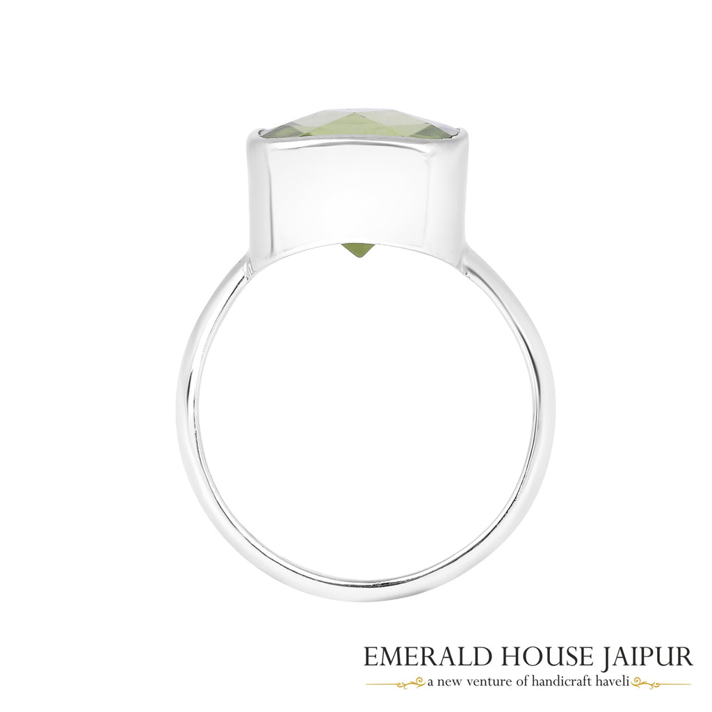 Arizona Square Peridot Ring In 18K White Gold