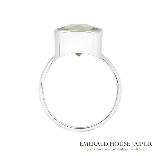 Arizona Square Peridot Ring In 18K White Gold