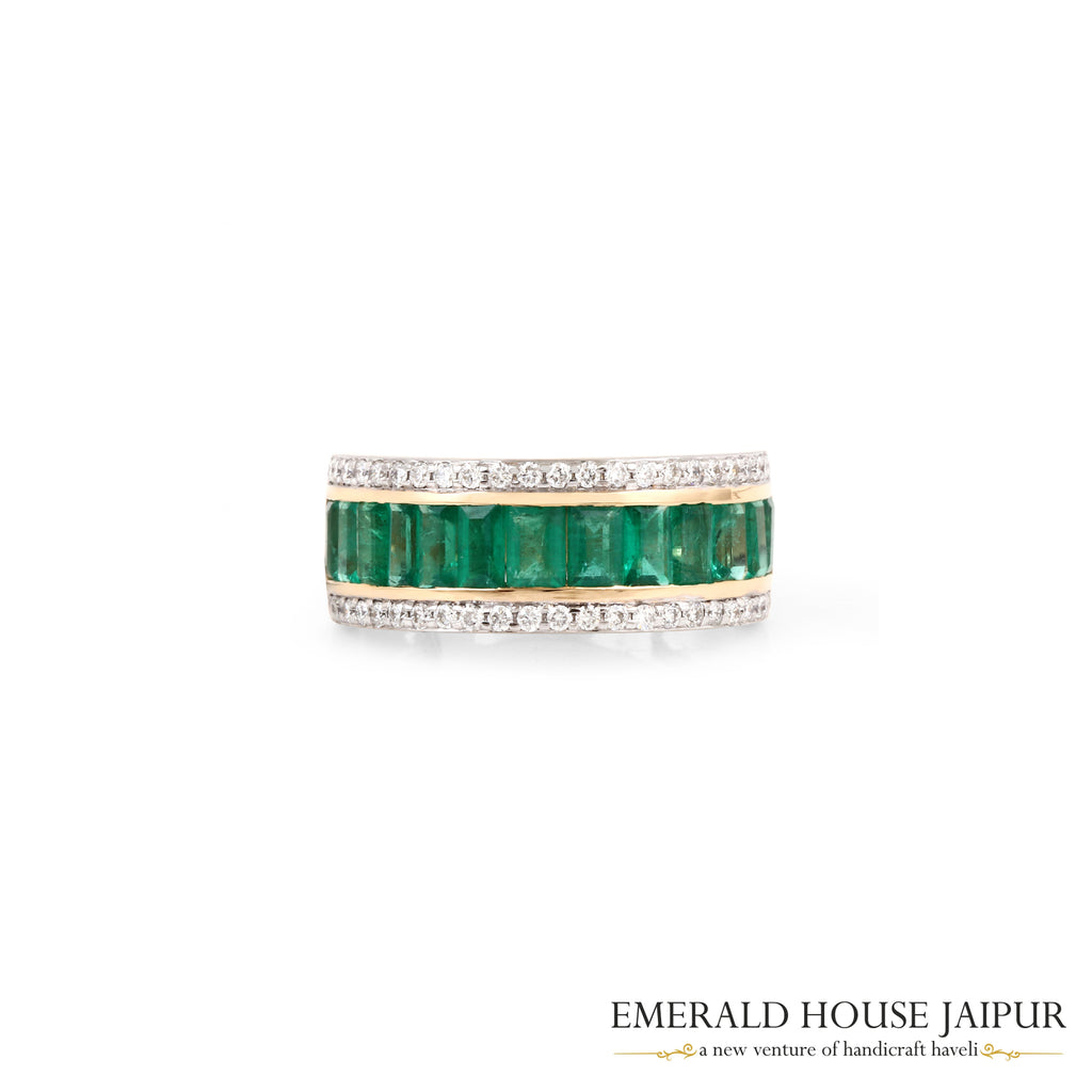 Rectangular Step-Cut Emerald & Round Brilliant-Cut Diamond Band Ring in 18K Yellow Gold