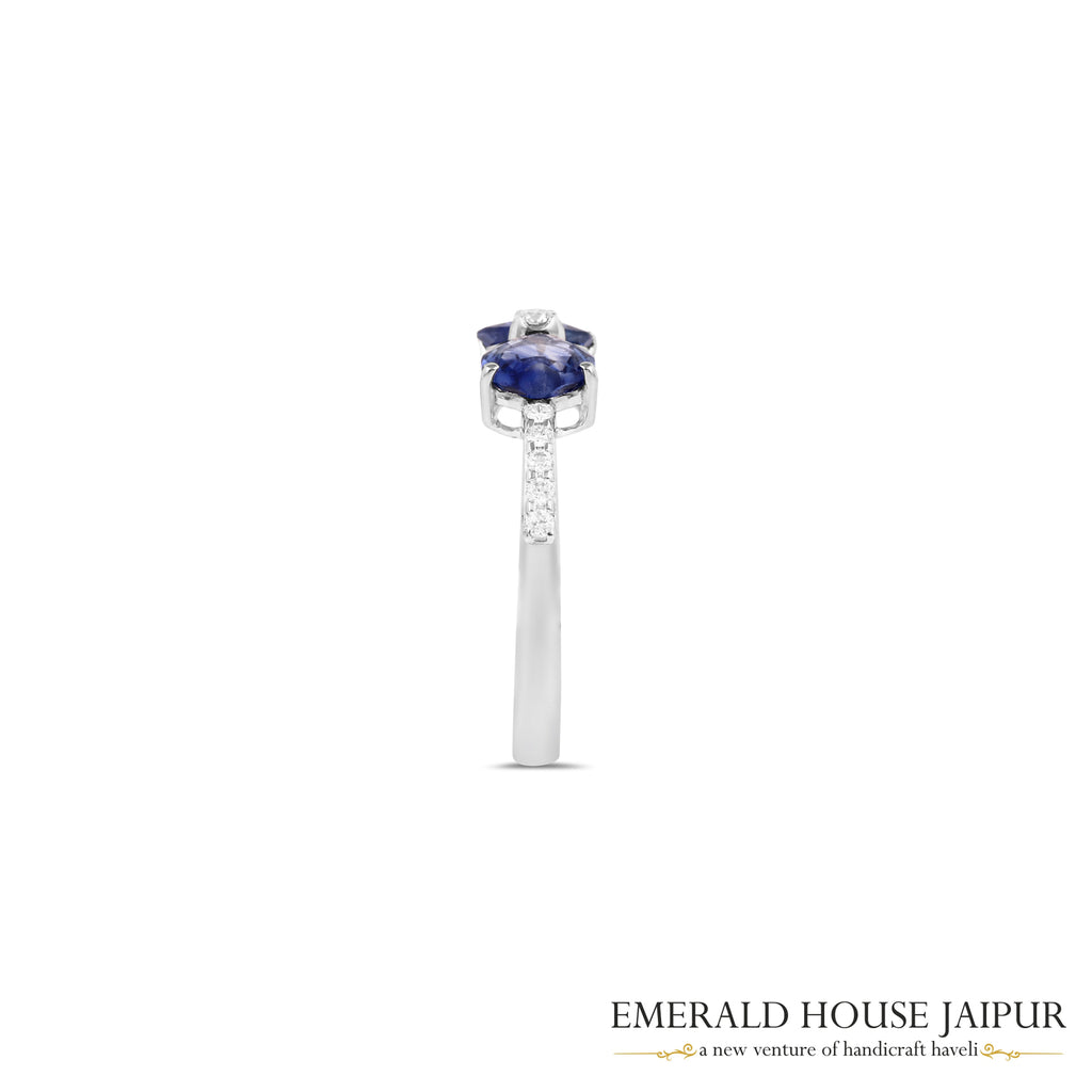Heart-Shaped Blue Sapphire & Round Brilliant-Cut Diamond Toi et Moi Ring in 18K White Gold
