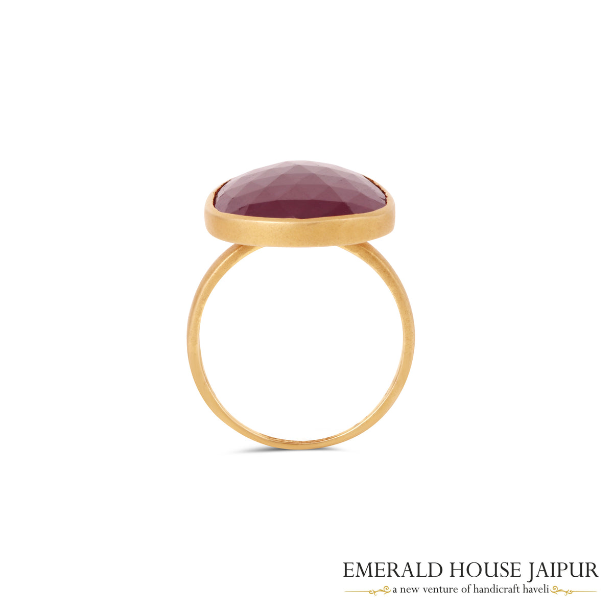 Mozambique Pear Ruby Ring in 18k Yellow Gold
