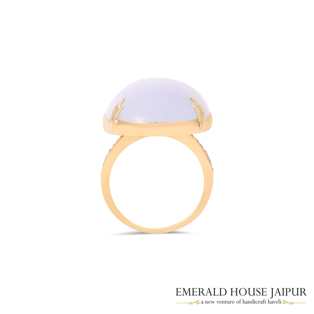 Indian Oval Cabochon Chalcedony Ring In 18K Yellow Gold