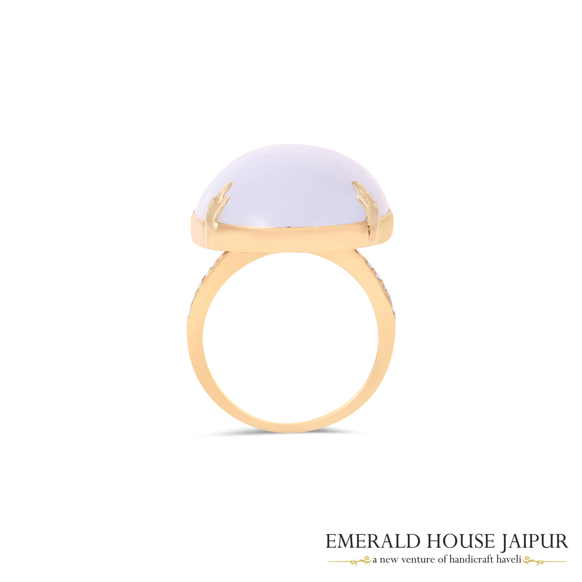 Indian Oval Cabochon Chalcedony Ring In 18K Yellow Gold