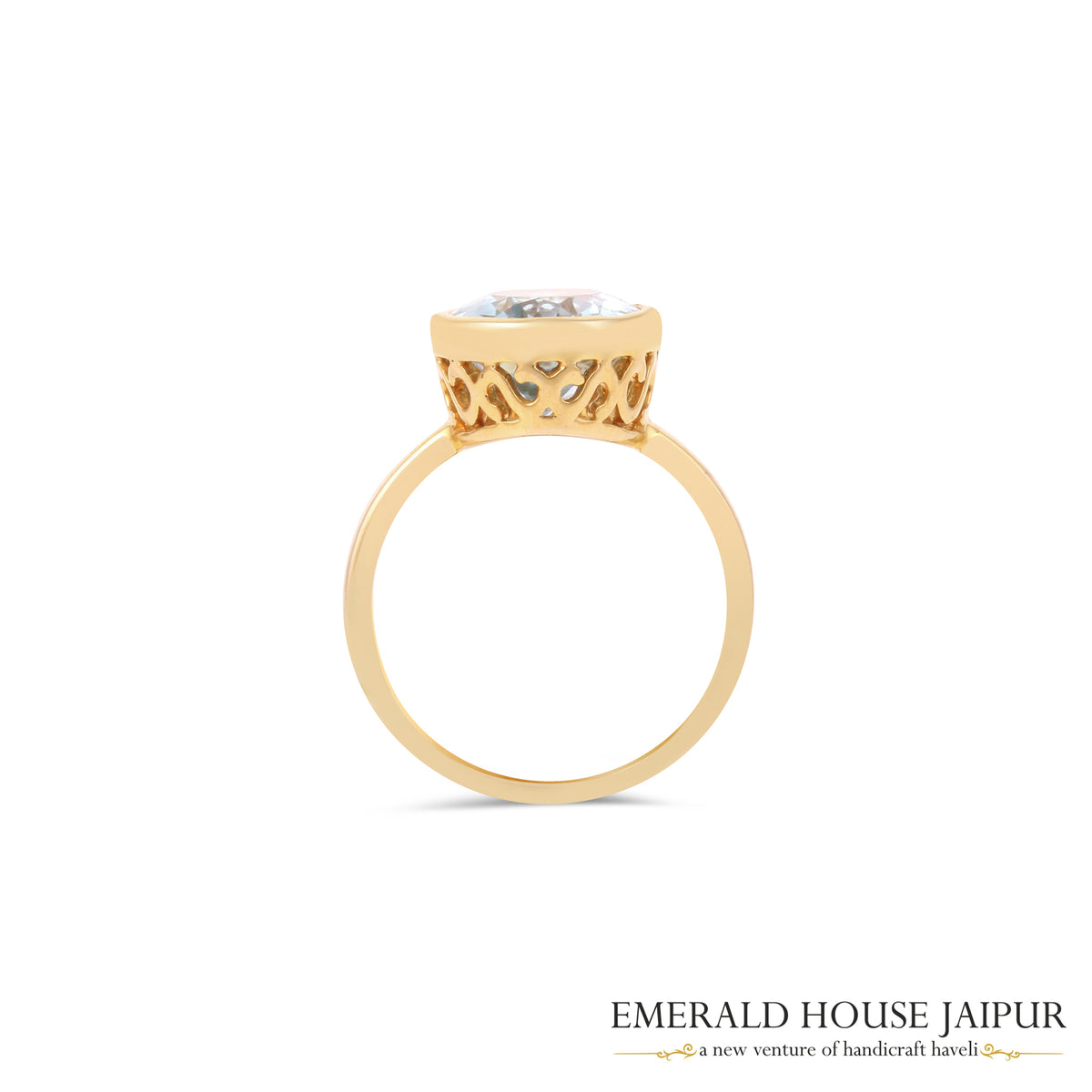 Brazilian Oval Blue Topaz Ring In 14K Yellow Gold