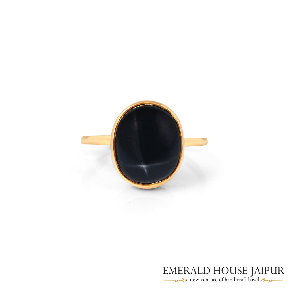 Indian Oval Black Star Ring In 18K Yellow Gold